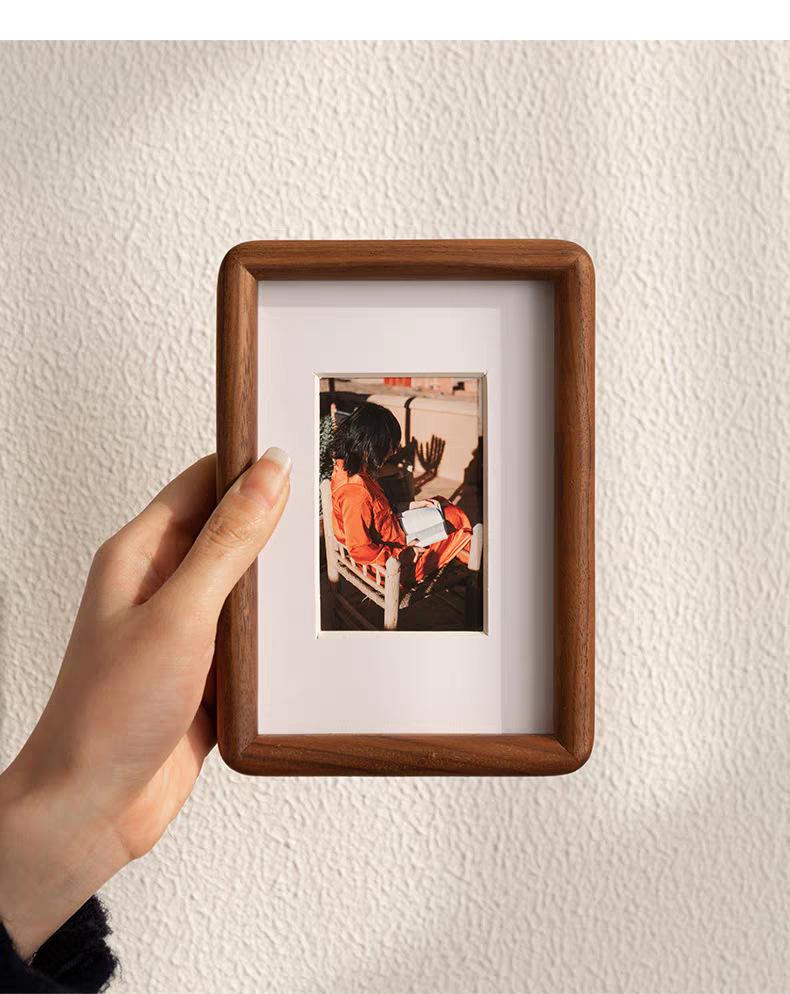 Hochwertiger Foto-Bilderrahmen aus schwarzem Nussbaumholz, 6x7 Zoll, Wandmontagefähig, Zapfen- und Schlitz-Design