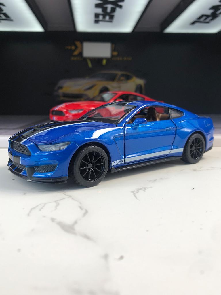 LLB4 CCA 1:32 Ford Shelby GT350 Model Car, Zinc Alloy Metal Ornament, Collectible Gift Car