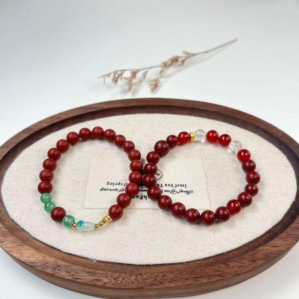 Sandalwood Bead Bracelet with Green Chalcedony Gourd and Floral Fragrance