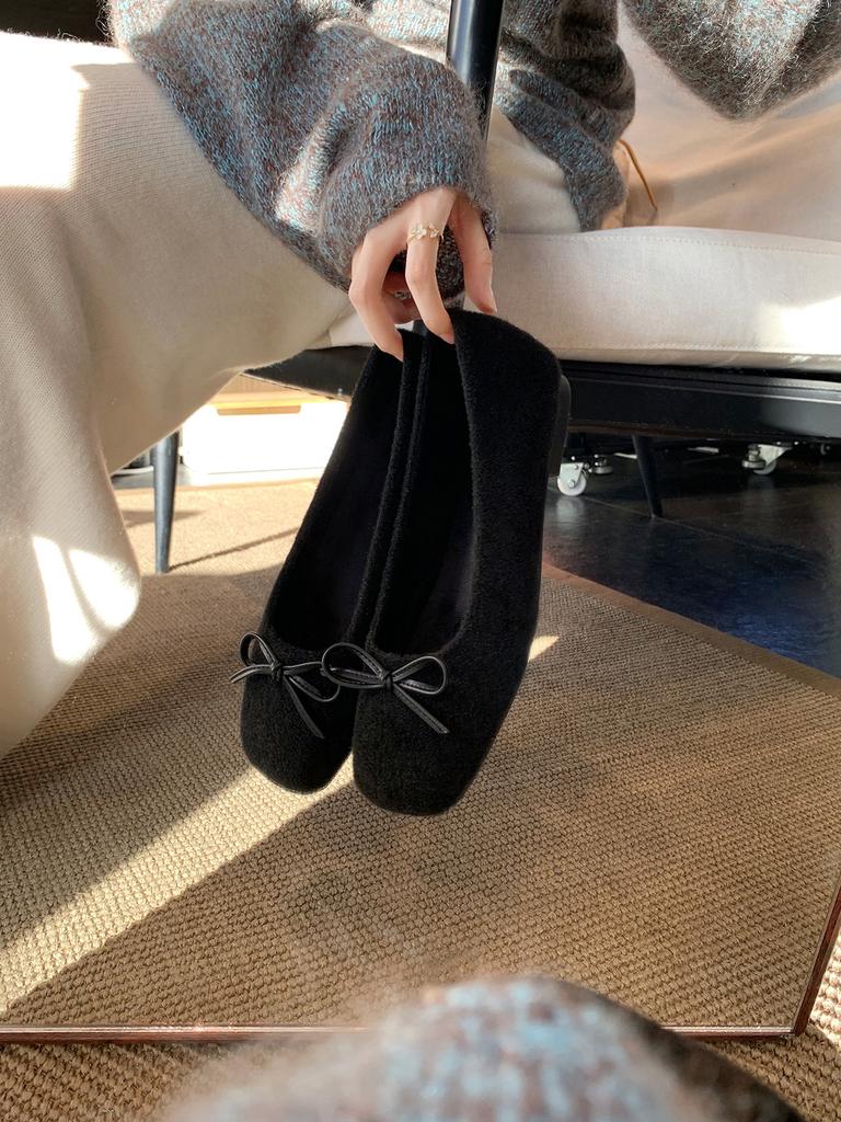 Wool version~ Grape mother has the same versatile autumn and winter bow woolen plush warm shallow mouth ballet single shoes for women