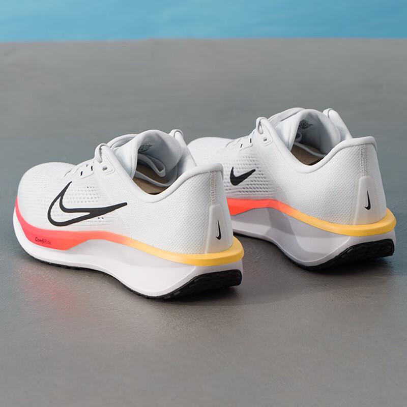 Nike Men's Quest 6 Running Shoes