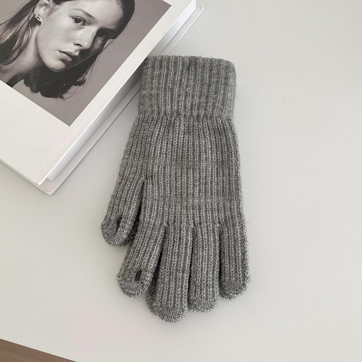 

Knitted Gloves for Men and Women in Winter Thickened Solid Color Wool Plus Velvet Touch Screen Outdoor Riding Cold Wave Protection One size