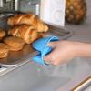 Silicone Heat-Resistant Oven Gloves and Bowl Clips for Kitchen Use