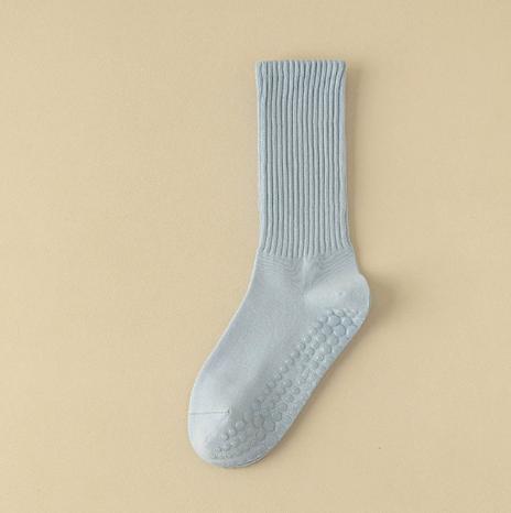 High Quality Spring Women Cotton Medium Non-Slip Silicone Indoor Fitness Pilates Yoga Breathable Knitted Sports Socks Crew