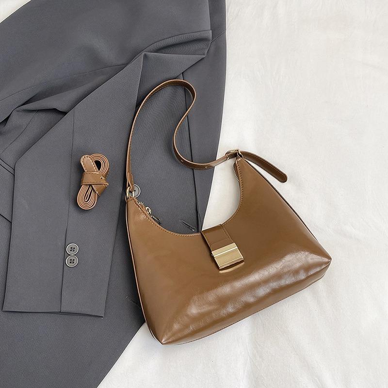 Simple Single Shoulder Underarm Bag Women's High-end Autumn New Fashion Messenger Bag Commuter Texture Small Square Bag