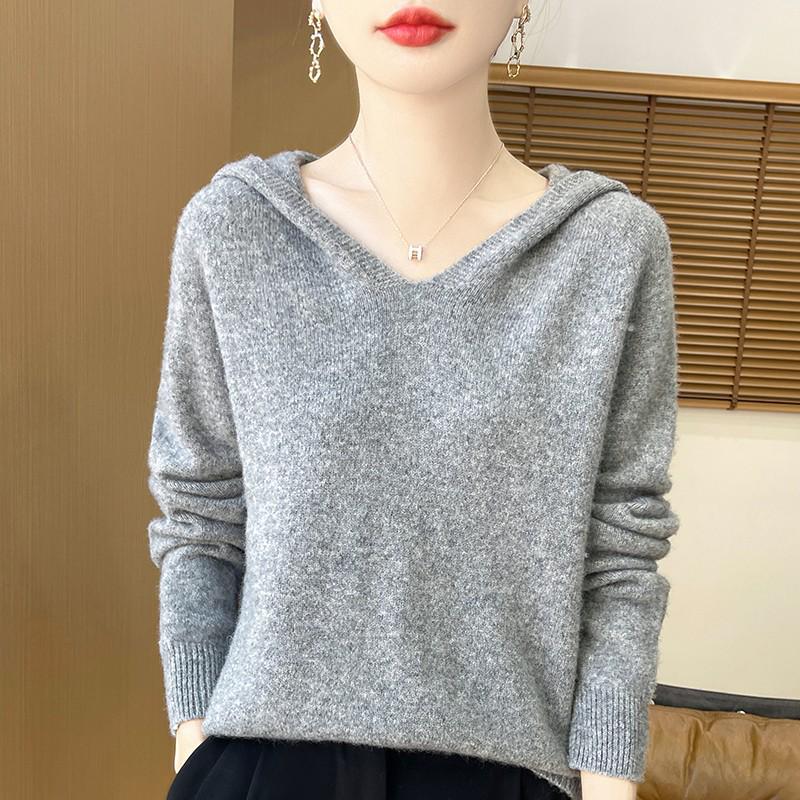 Damtröja med huva i ren australisk ull, tjock sju-gauge stickning, avslappnad ready-to-wear pullover