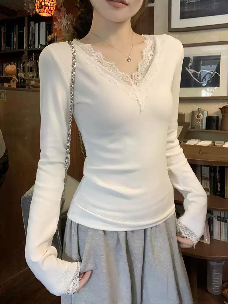 Korean Style Lace V-neck Long-sleeve Women's Top - Slim Fit, Autumn Niche Design