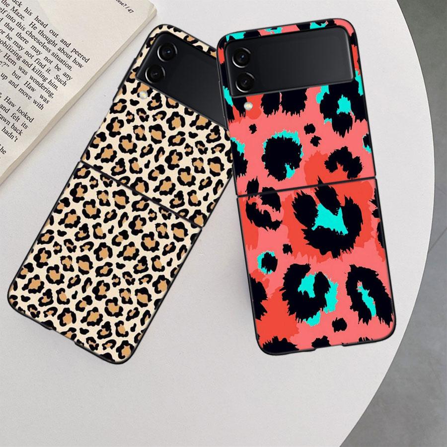 Leopard Print Pink Case For Samsung Z Flip 6 5G Galaxy Z Flip 5 4 3 5G Black Hard Cell Phone Cover Luxury PC Shell Coque
