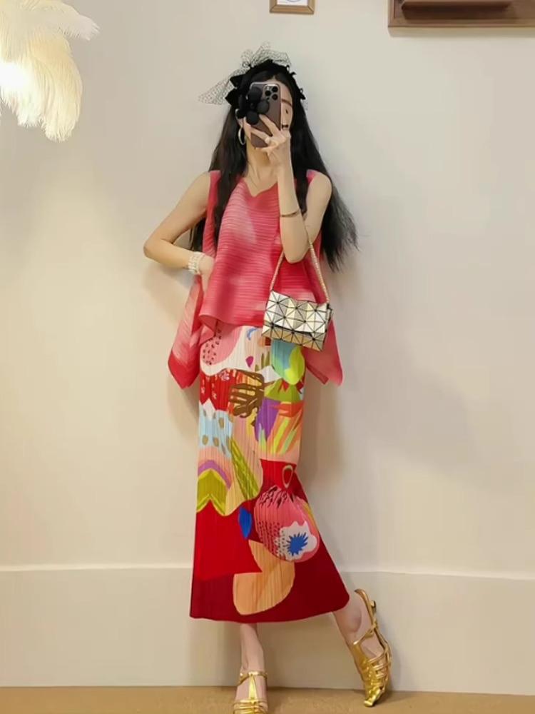 Miyake Pleats Gradient Sleeveless Top & Midi Skirt Set for Petite Women - Summer Street Style & Height-Enhancing Fashion