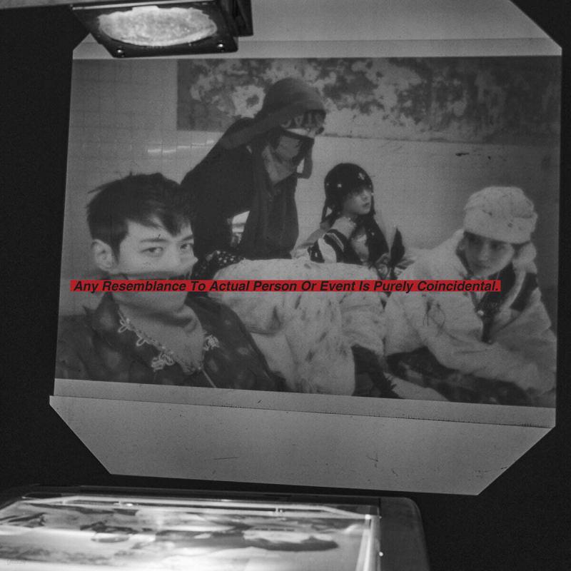 

SHINee 7th Album - Don’t Call Me [PhotoBook ver.] [Randomly Sent Among Fake Reality/Reality Ver.]