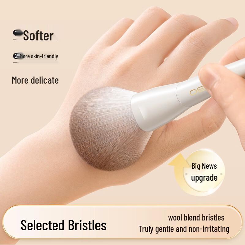 Oeiez 12dílná sada štětců na make-up se zvířecími štětinami