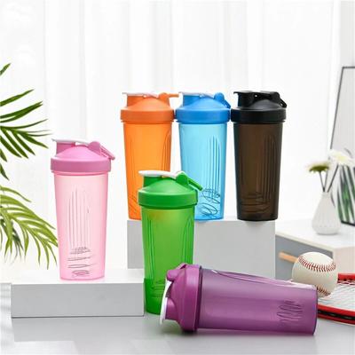 Tragbare Proteinpulver-Shaker-Flasche, 600 ml, auslaufsichere Wasserflasche für Fitnessstudio, Fitnesstraining, Sport-Shaker-Mixbecher mit Skala
