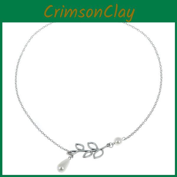 Chic And Stylish Alloy Leaf Pearl Necklace Perfect For Summer Fashion Trends