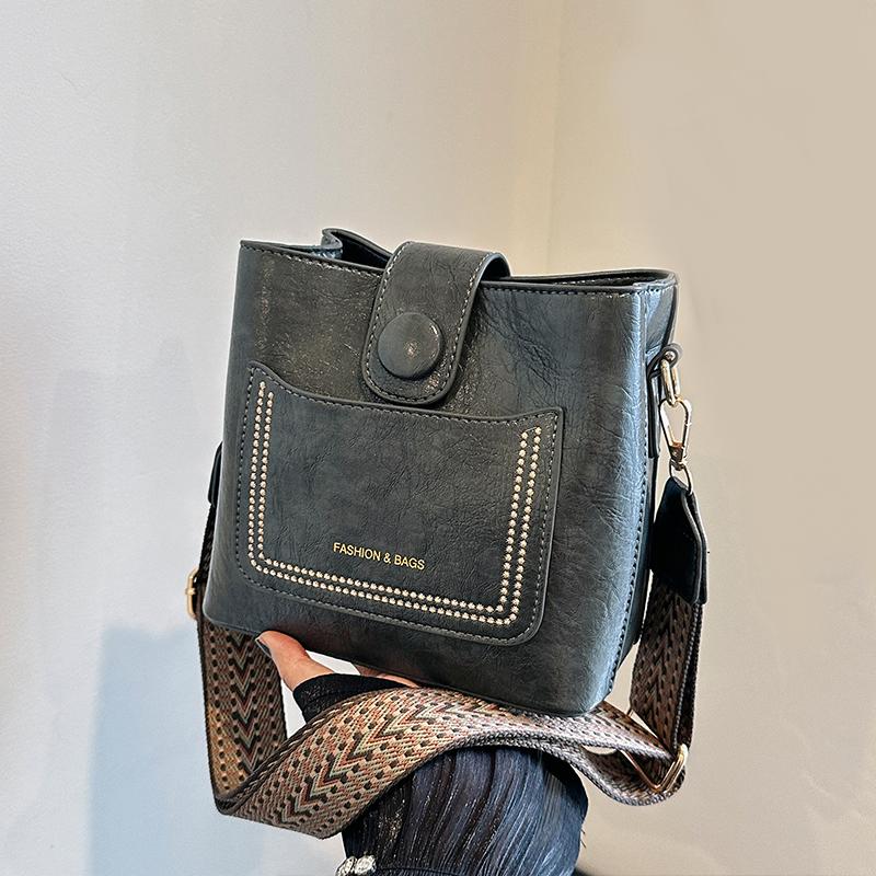Borse a secchiello a tracolla in pelle PU semplice vintage per donna Borsa a mano di lusso firmata Borsa a spalla nera da donna