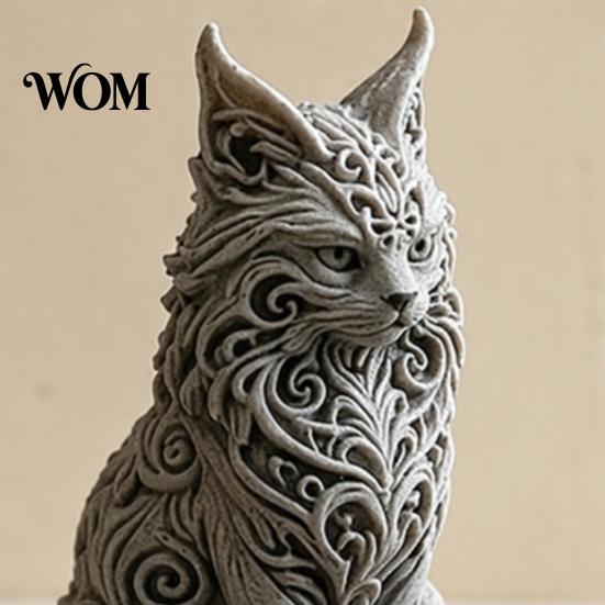 Small Cat Sculpture For Desk 3D Printed Maine Ornaments, Figurine for Table Decor, Cool Ornament with Intricate Details, Gifts Mom Women Lovers Stable