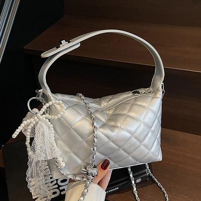 Popular Wholesale High-end Small Fragrance Temperament Portable Pillow Bag Women's Light Luxury Diamond Chain Versatile Messenger Bag