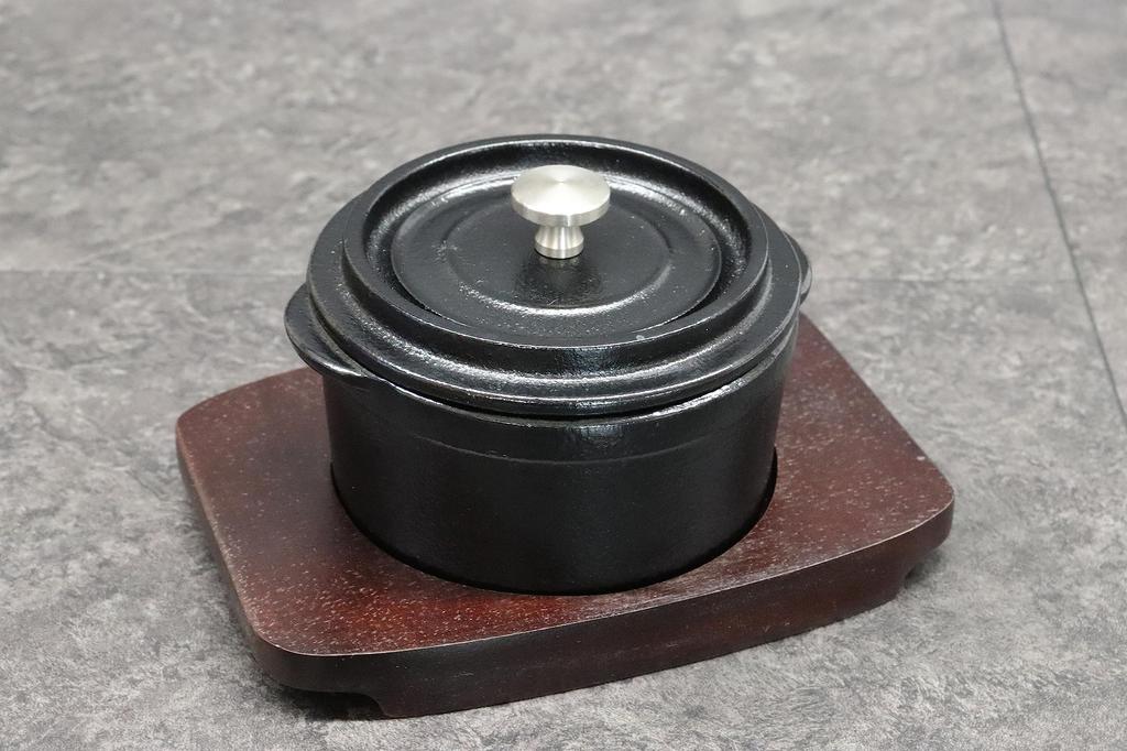 Asahi Mini Cocotte (with Wooden Base) Insulated Cooking Pot for Commercial Use