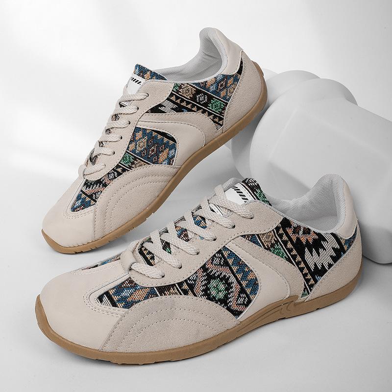 Men's shoes 2025 spring and summer new trendy brand light classic retro men's versatile soft sole casual moral training trendy shoes