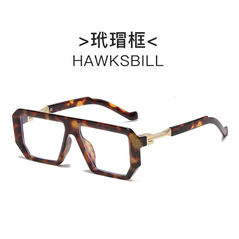 New Retro Square Sunglasses Women Fashion High Quality Black Eyewear Shades UV400 Men Trending Punk Clear Gradient Sun Glasses