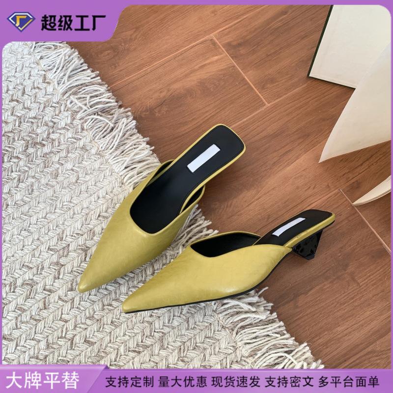 Traubenmutter 2025 Frühling neue flache Mules mit halber Ferse tragen High-End Koreanische Version spitze Freizeitschuhe