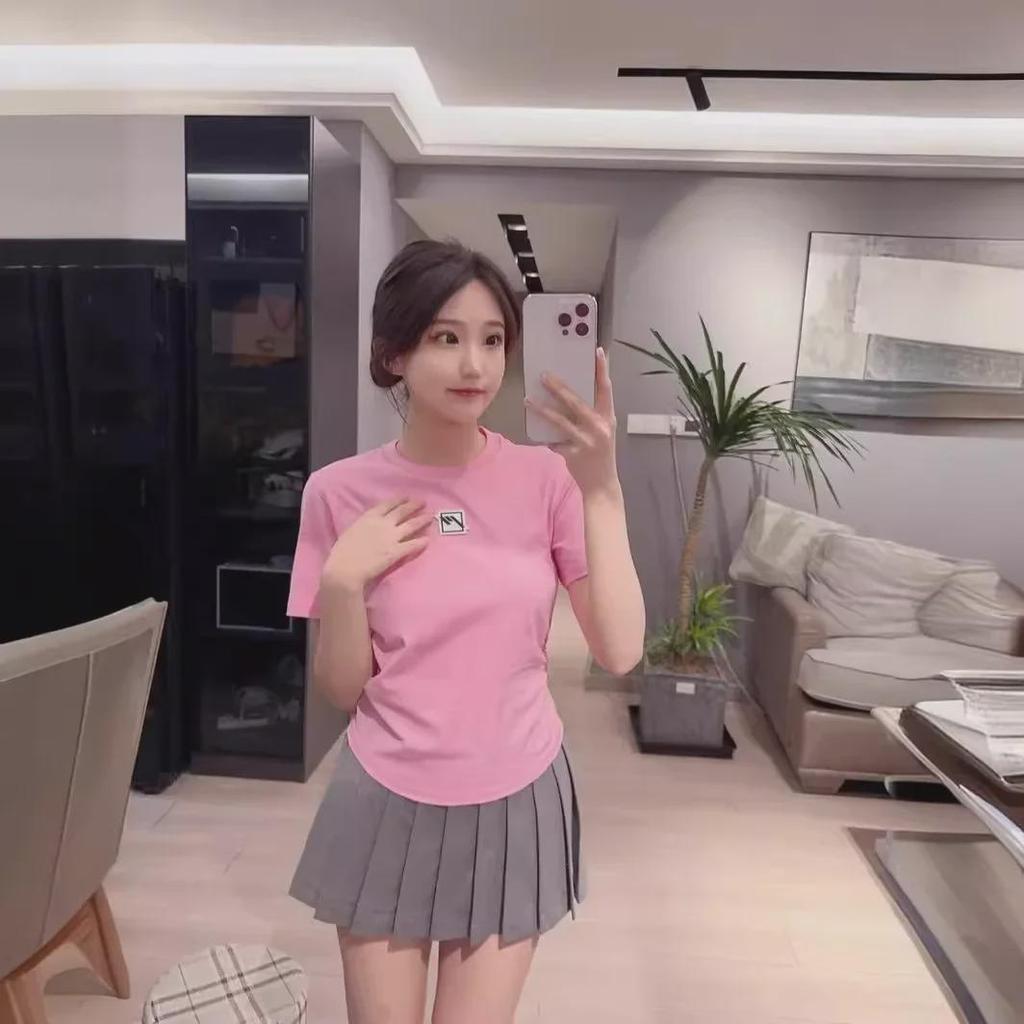 MO*CO Damen 2025 Frühling/Sommer Gummi-Patch Cropped T-Shirt - Kurzarm, Rundhalsausschnitt, Geraffter gebogener Saum