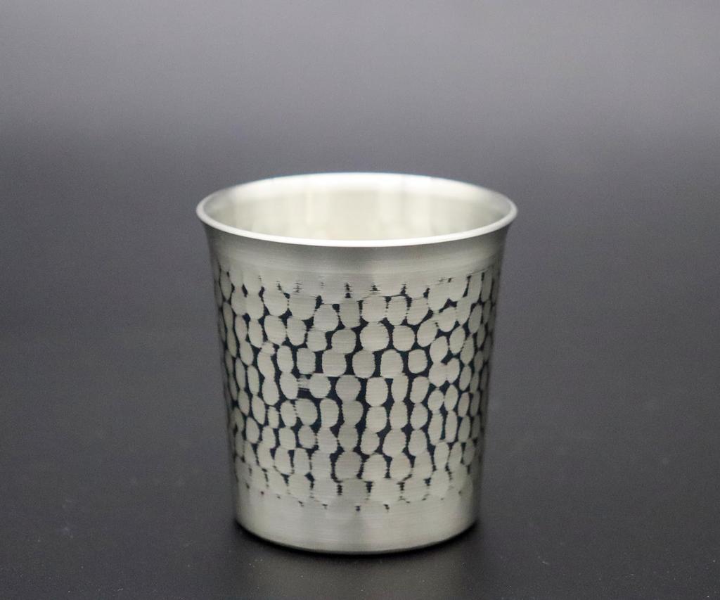 Shinkodo Japanischer reiner Kupfer-Sakebecher, 100 ml, verzinntes Finish, gehämmertes Finish, Geschenkverpackung inklusive.