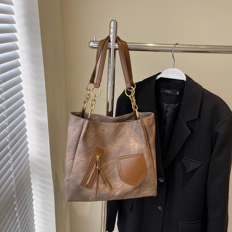 Tote bag women's new large-capacity commuter bag autumn and winter versatile casual high-end shoulder bag