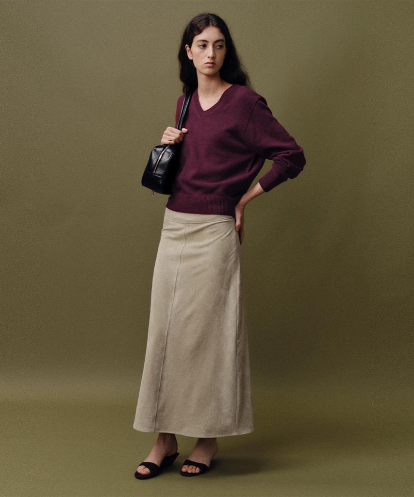 Beiodeu Wholegarment Merino V Knit_Burgundy