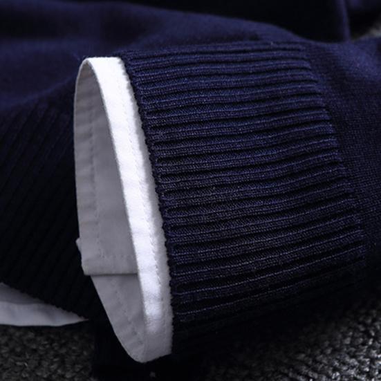 Suéter de punto ajustado de manga larga con cuello redondo y rayas de bloques de color para hombre
