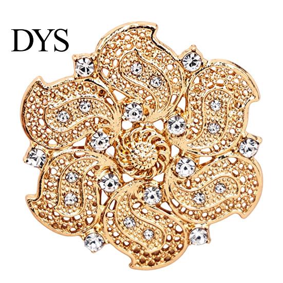 Retro Floral Clothing Accessories Rhinstone Flower Brooch for Women Golden Plated Alloy Vintage Lapel Pin Jewelry Wedding Party Prom Bag Embellishment