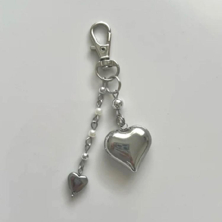Trendy Silver Heart Bag Accessory Stylish Alloy Heart Bag Pendant Personalized Heart Keychain Accessory for Purse