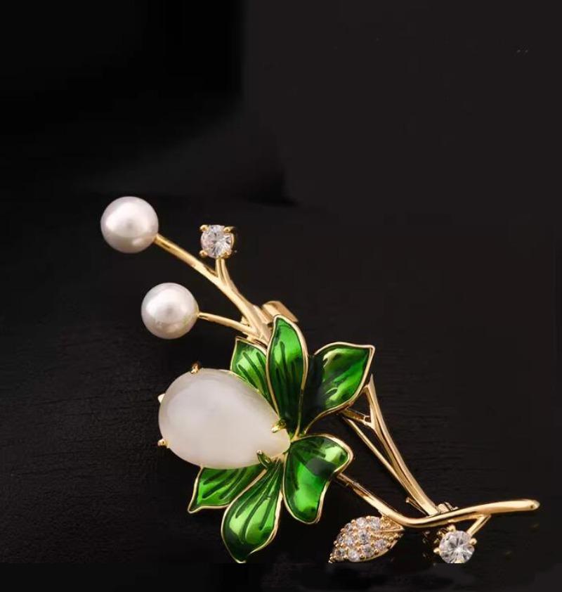 Lotus Flowers Brooches Micro-inlaid Zircon Imitation Pearl Corsage Suit Coat Pin Banquet Accessories