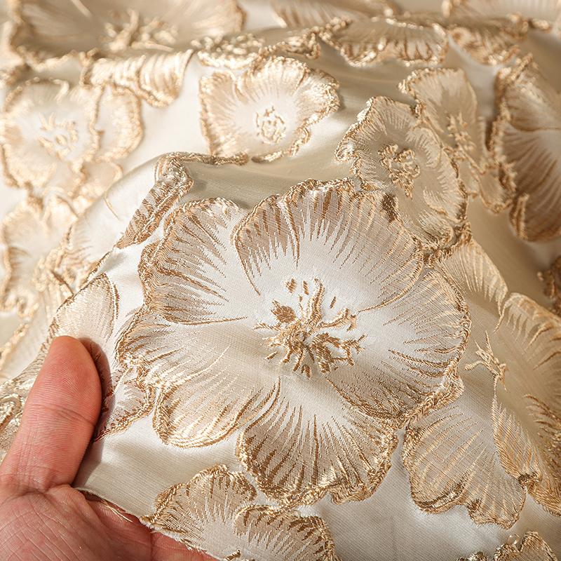 

50x145см Золотой шелк Цветы сливы 3D жаккардовая ткань Тисненая текстура Вышивка Китайский стиль Ципао Платье Материал для шитья 50x145cm