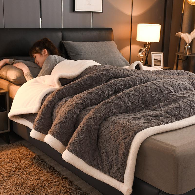 2026 Cozy Winter Plush Fleece Blanket Ultra Soft Warm for Bed Couch Lounge Essential