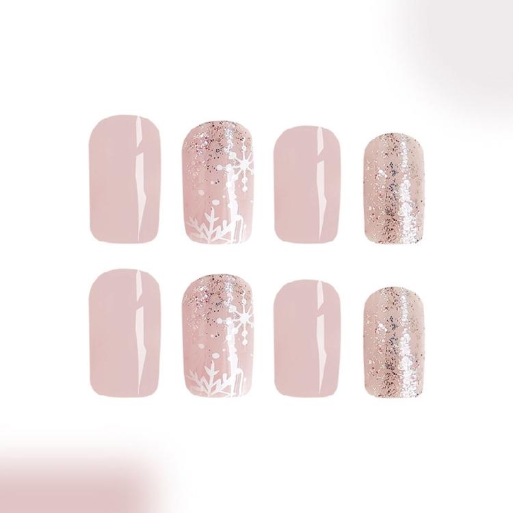 Christmas Press On Nails Black and White Snowflake Nail Accessories Suitable for Christmas and Winter Celebrations