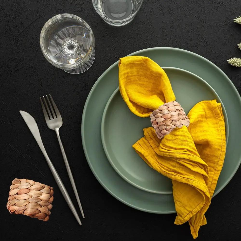 4Pcs Woven Handmade Napkin Ring Woven Napkin Ring Holder Table Decor Wooden Rattan Napkin Rings Buckle