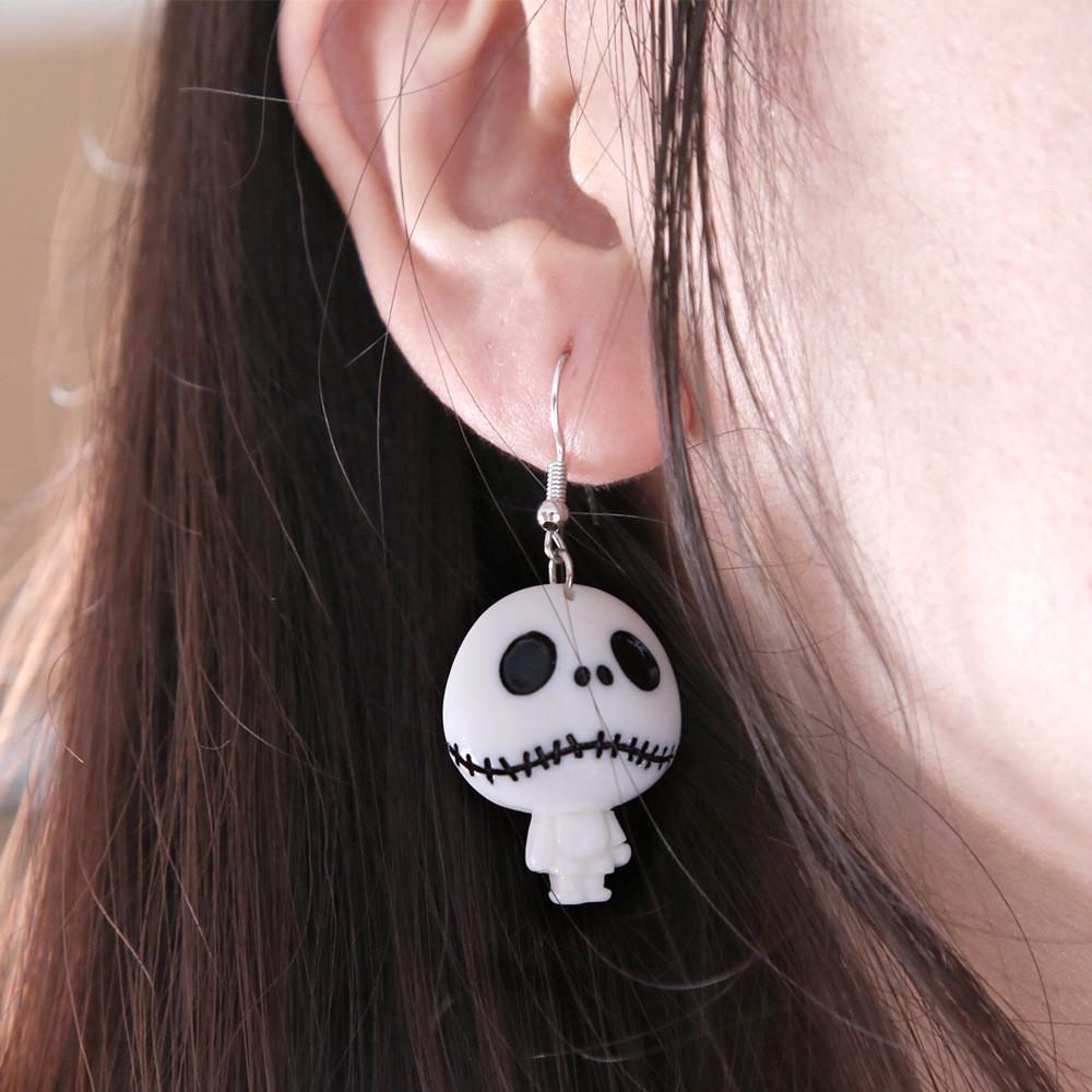 Stylish And Fun Halloween Pumpkin And Bat Earrings Perfect For Girls Celebrating Halloween