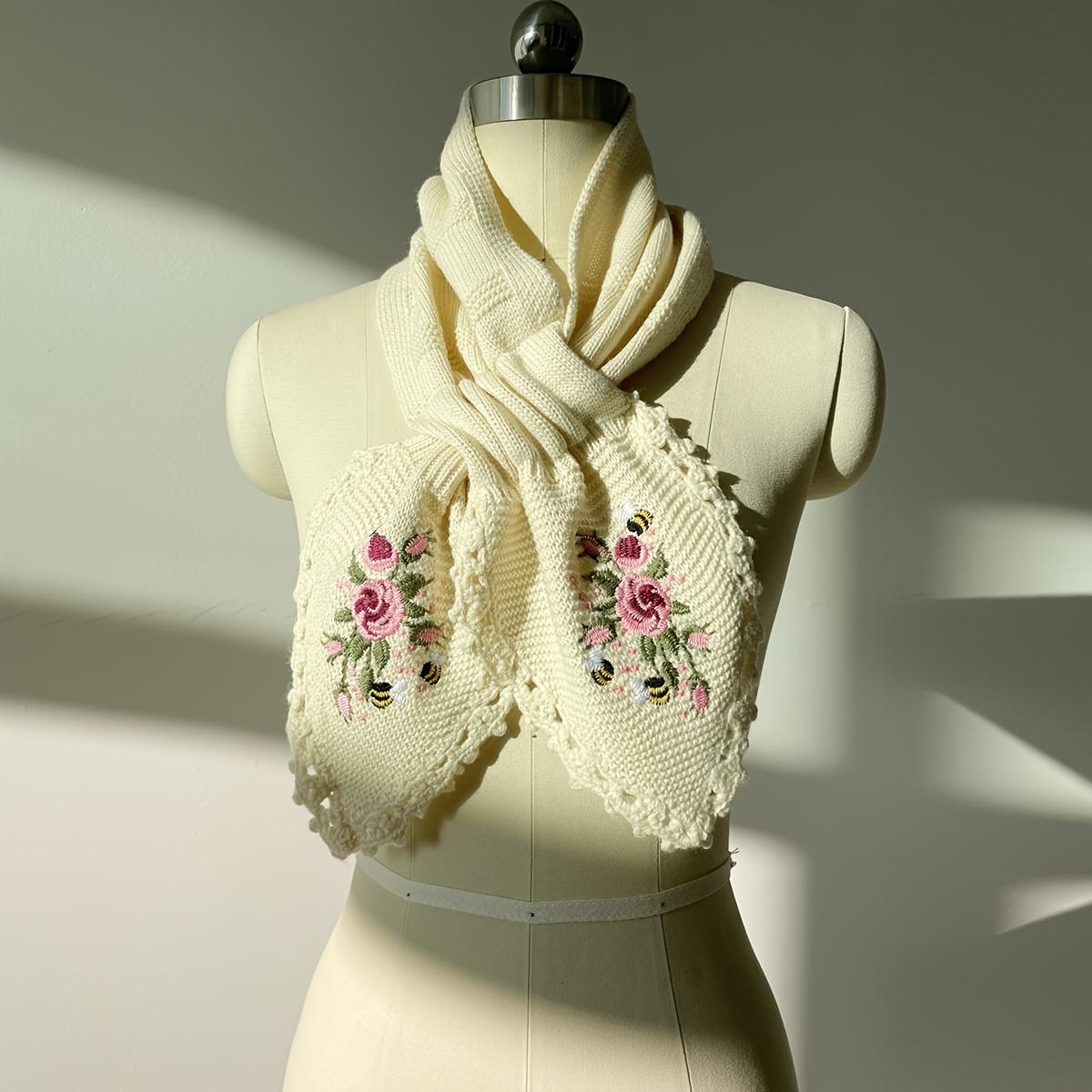 

One Autumn and Winter Ladies Anti-Cold Handmade Hook Edge Peach Shape Bee Small Flower Embroidery Scarf One-size белый