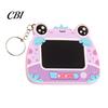 Wiederverwendbares Schreibblock Mini Zeichenbrett Schlüsselanhänger für Kinder, Cartoon Frosch mit Schlüsselring, Hängendes Kritzel Skizze Schultasche LCD Tablet Anhänger