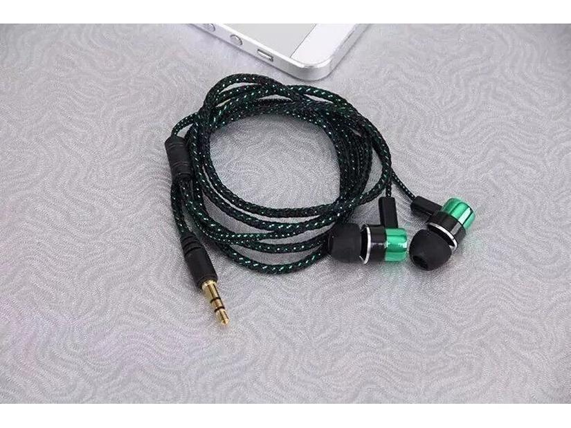 Geflochtene Heavy-Bass-In-Ear-Ohrhörer mit Stoffkabel