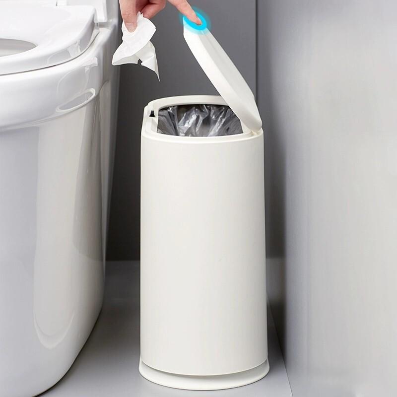 LYNN Narrow Press-Top Trash Can