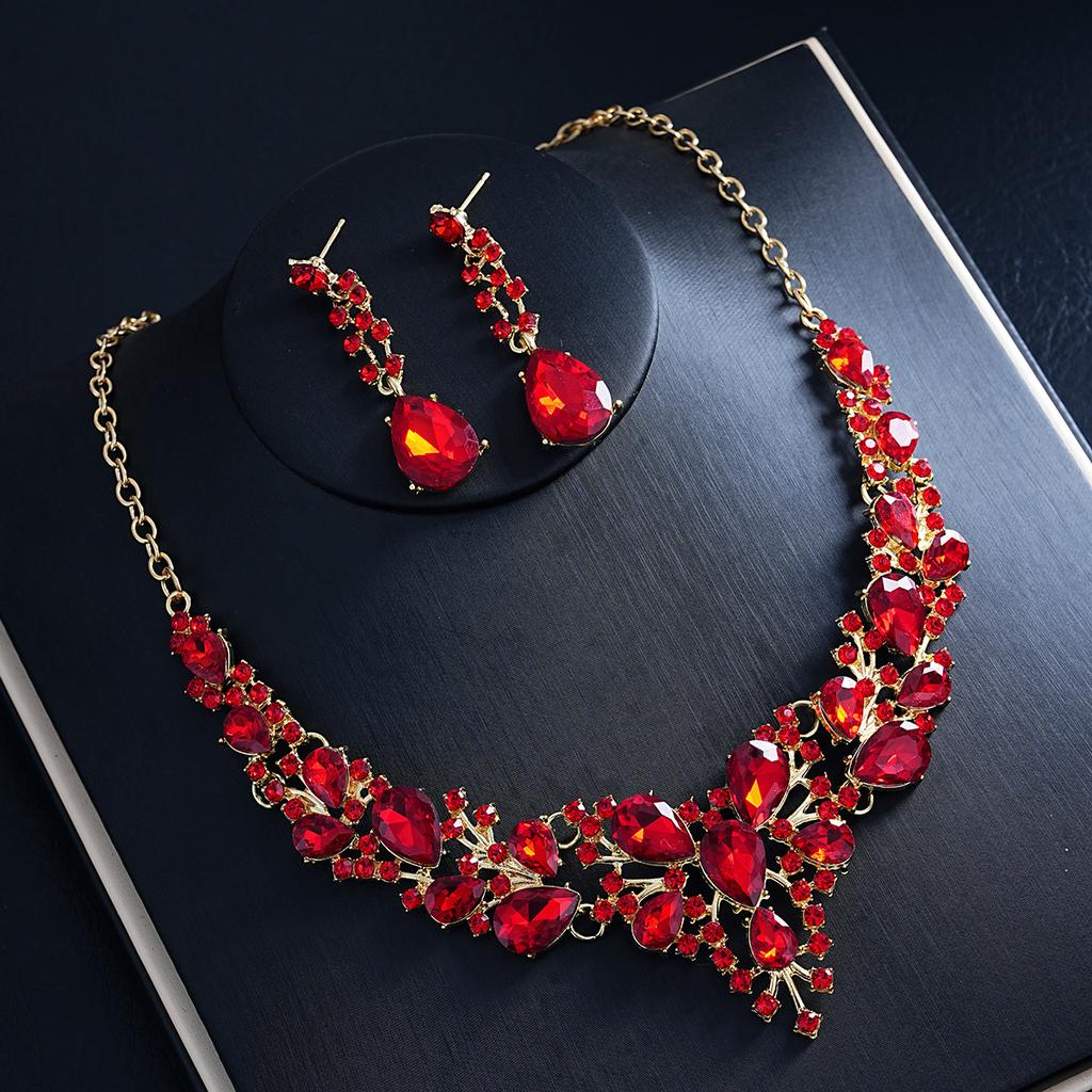 European and American Fashion Light Luxury Necklace Earrings Two-piece Set Bridal Wedding Accessories Dress Set Female 2026