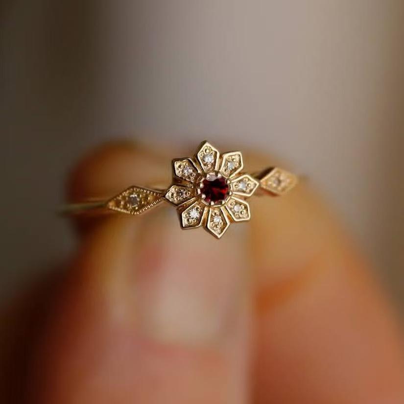 Three Heroes Sunflower Snowflake Ring: Elegant & Versatile Women's Jewelry