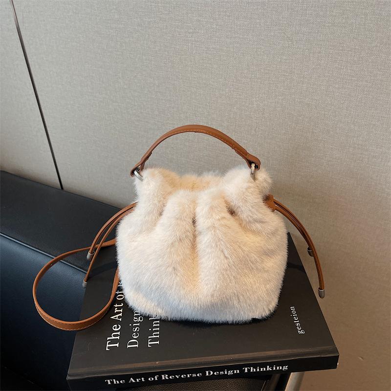 Fashiable Bucket Bag Soft Fluff Mini Shoulder Bags For Women 2026 Winter Trend Plush Handbags Crossbody Bag