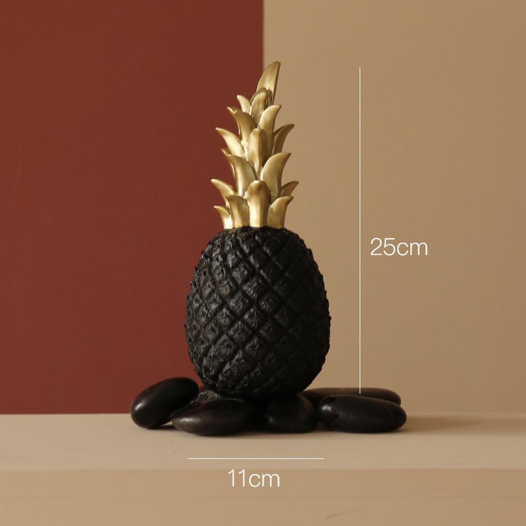 Nordic Gold Pineapple Sculpture - Instagrammable Decor for Coffee Table, Creative Photography Prop & Living Room Ornament