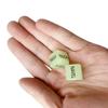 1 pár 2CM Svítící kostky pro milence, pár, herní kostky, gravírovaná sada, den na Valentýna, kostky, noc X9A4