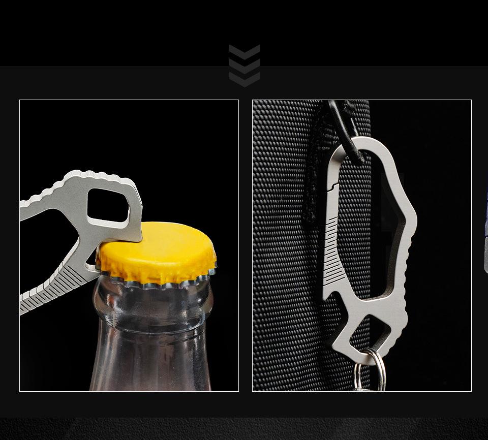 Titanium Mini Keychain Buckle with Elastic Hook Flashlight for Men's Waist