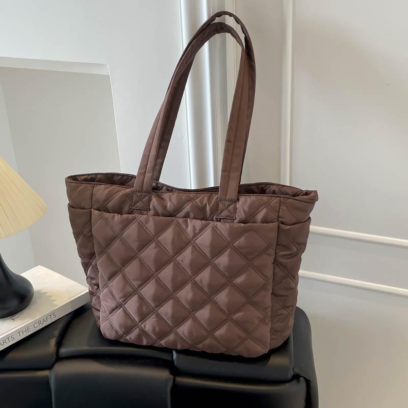 

Новая легкая женская сумочка простая повседневная большой вместимости портативная сумка через плечо сумка-тоут для поездок коричневый