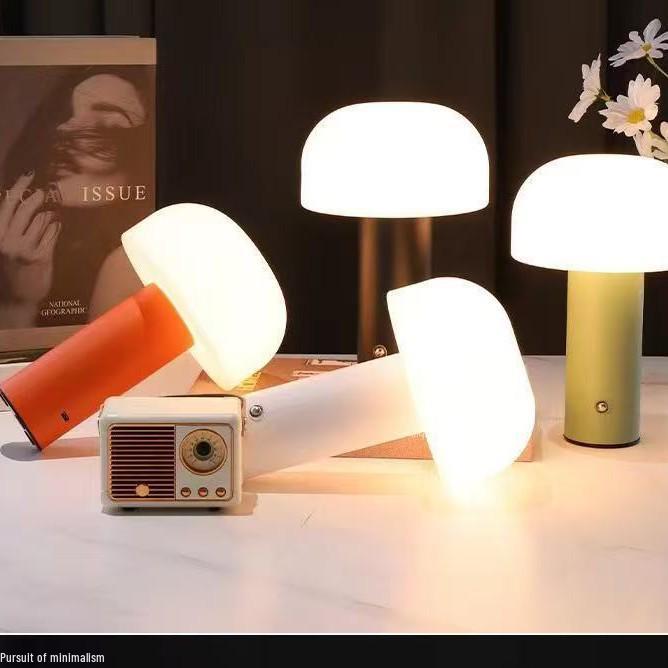 Grzybkowa lampka dotykowa w stylu nordyckim z ładowaniem USB i trójkolorowym ściemnianiem do atmosfery sypialni