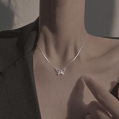 Novo colar de prata esterlina S925 com zircônia borboleta vazada, suéter de design simples feminino, corrente de clavícula